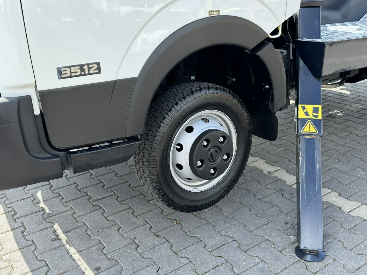 Nissan Cabstar - Truck mounted aerial platform: picture 3 Nissan Cabstar - Truck mounted aerial platform: picture 3
