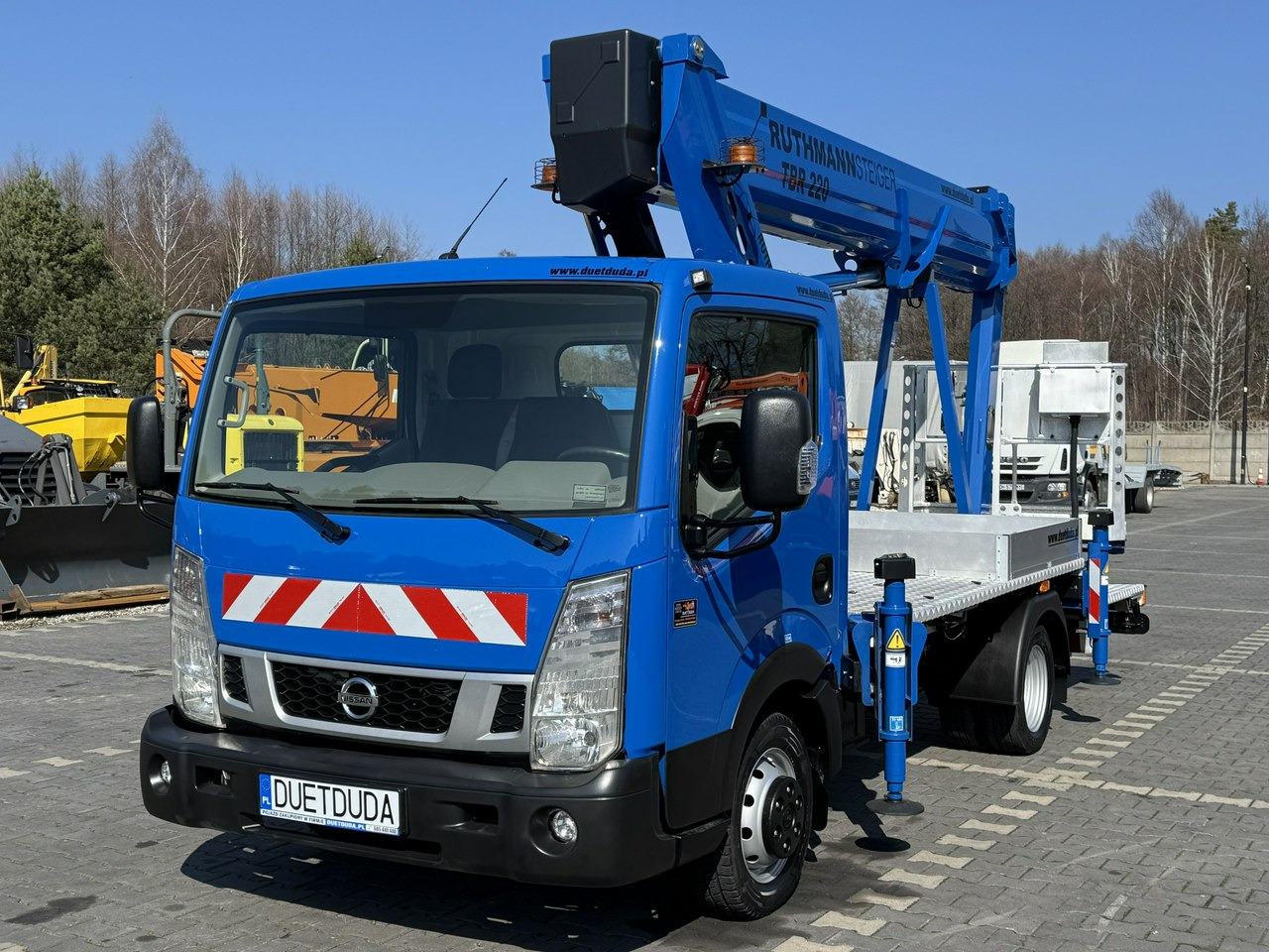 Nissan Cabstar - Truck mounted aerial platform: picture 3 Nissan Cabstar - Truck mounted aerial platform: picture 3
