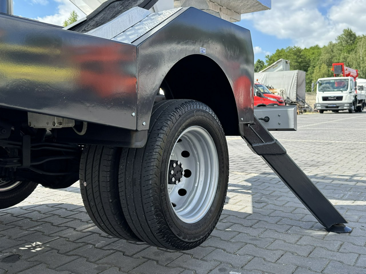 Nissan Cabstar - Truck mounted aerial platform: picture 5 Nissan Cabstar - Truck mounted aerial platform: picture 5