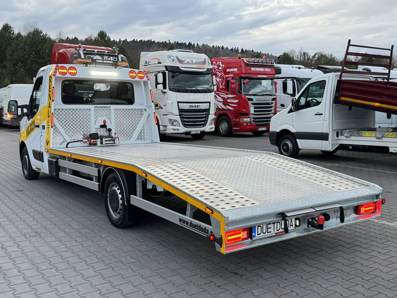 Tow truck Renault Master: picture 18