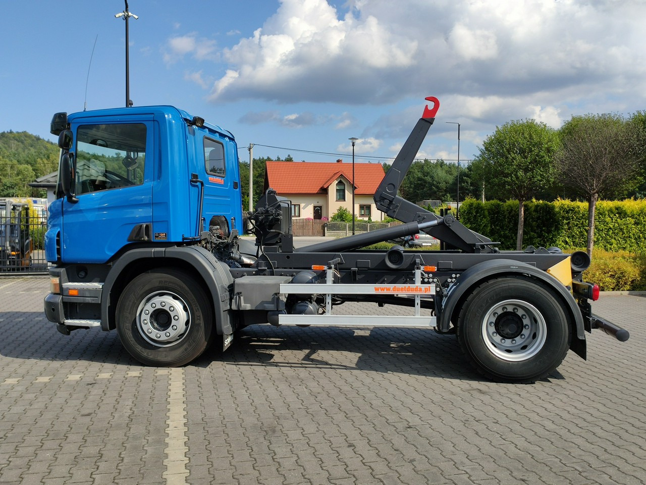Scania P 280 N321 EURO 5 Hakowiec Hak 4x2 SKIBICKI - Hook lift truck: picture 1 Scania P 280 N321 EURO 5 Hakowiec Hak 4x2 SKIBICKI - Hook lift truck: picture 1