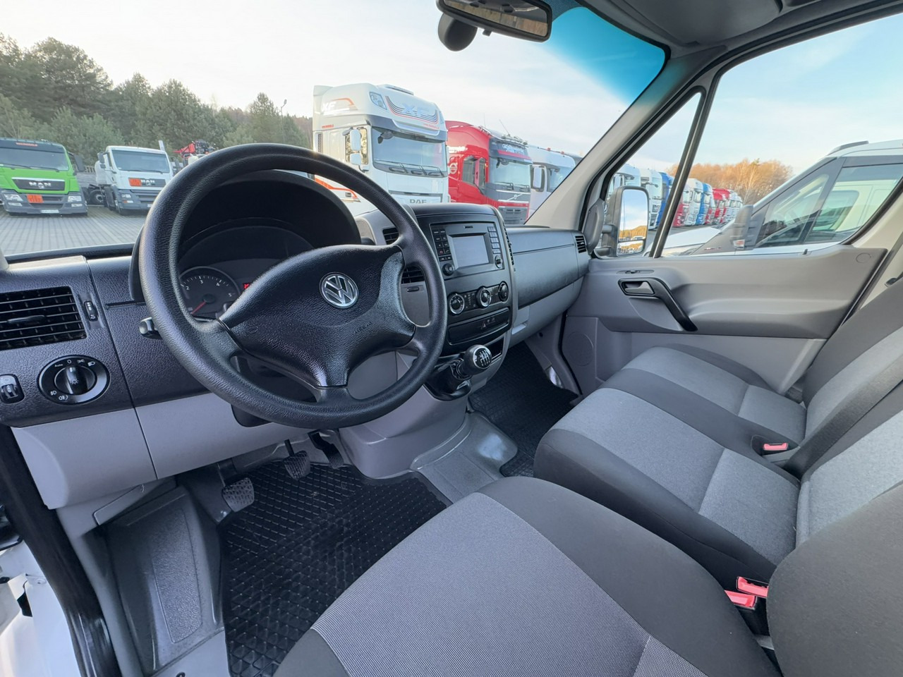 Tipper van Volkswagen Crafter: picture 28