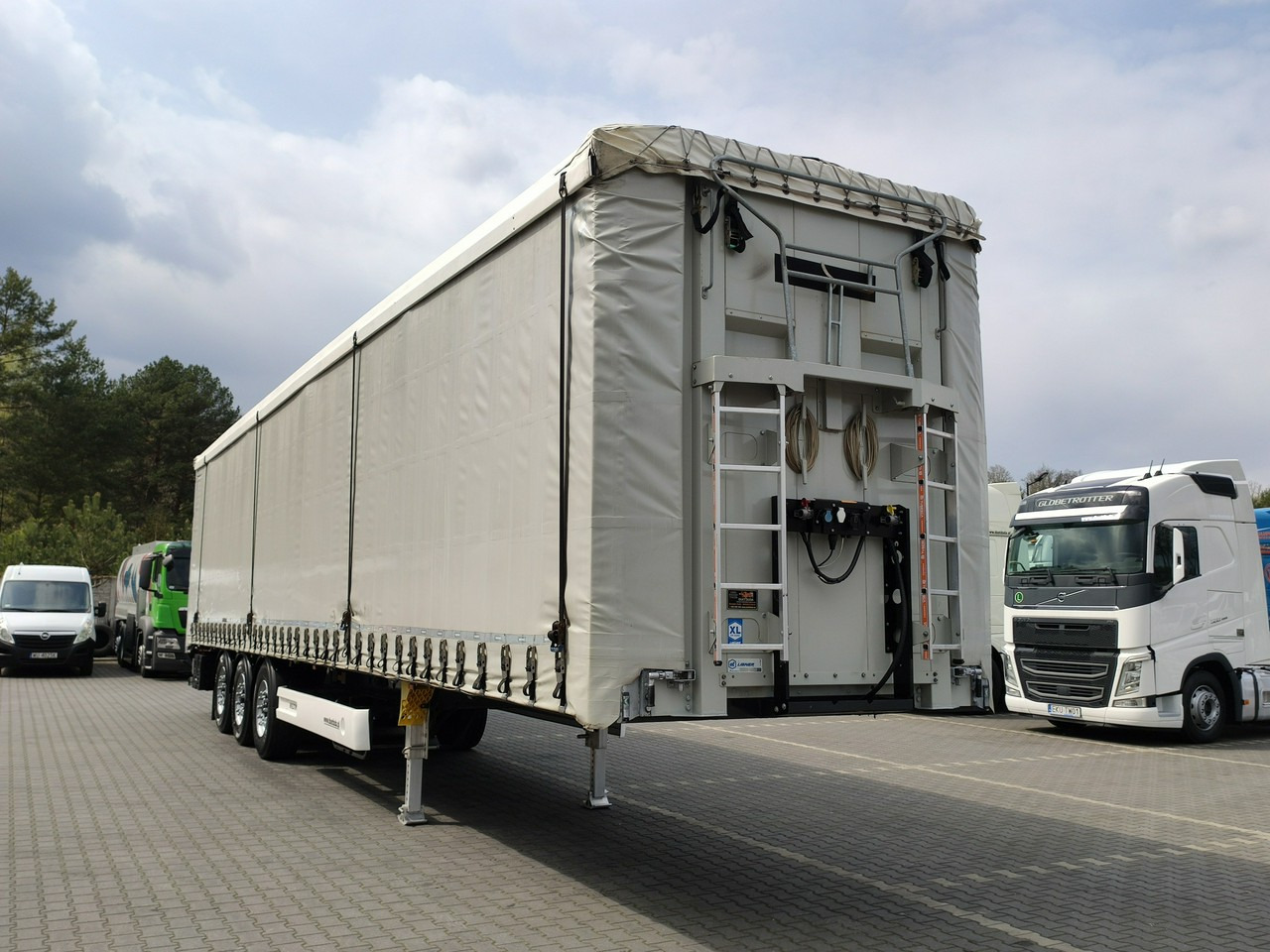 Wielton Standard na osiach SAF LIBNER DO PALET, ZRĄBKI, TROCIN - Curtainsider semi-trailer: picture 4 Wielton Standard na osiach SAF LIBNER DO PALET, ZRĄBKI, TROCIN - Curtainsider semi-trailer: picture 4