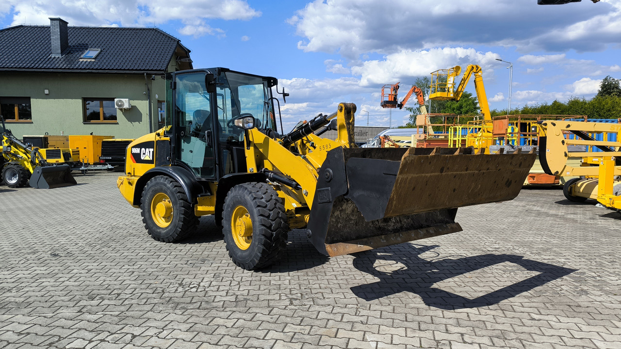 CATERPILLAR 906 M - Wheel loader: picture 1 CATERPILLAR 906 M - Wheel loader: picture 1