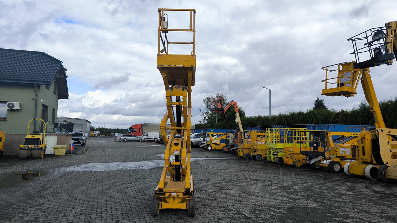 Scissor lift SKYJACK SJ III 3226: picture 9