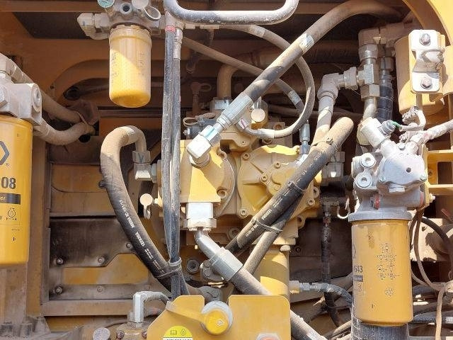 Crawler excavator CAT 352 F: picture 8