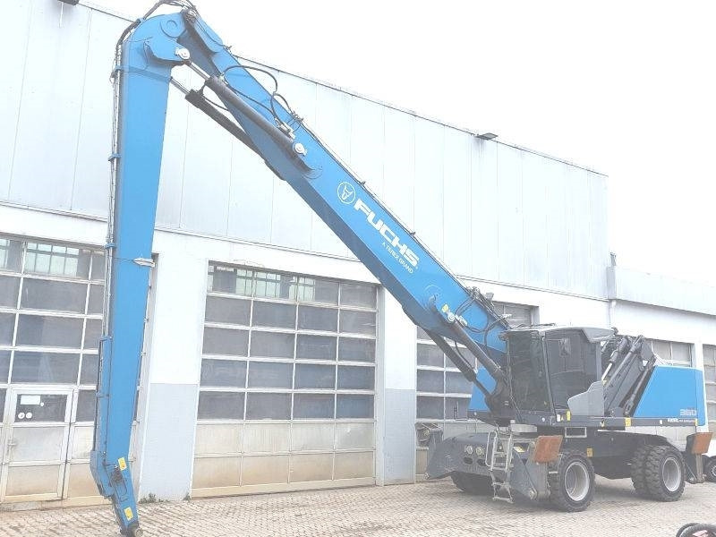 Fuchs MHL 360 F - Waste/ Industry handler: picture 2 Fuchs MHL 360 F - Waste/ Industry handler: picture 2