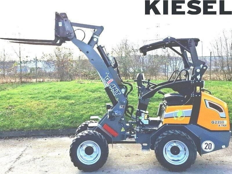 Giant G 2200 E X-Tra Elektro - Skid steer loader: picture 1 Giant G 2200 E X-Tra Elektro - Skid steer loader: picture 1