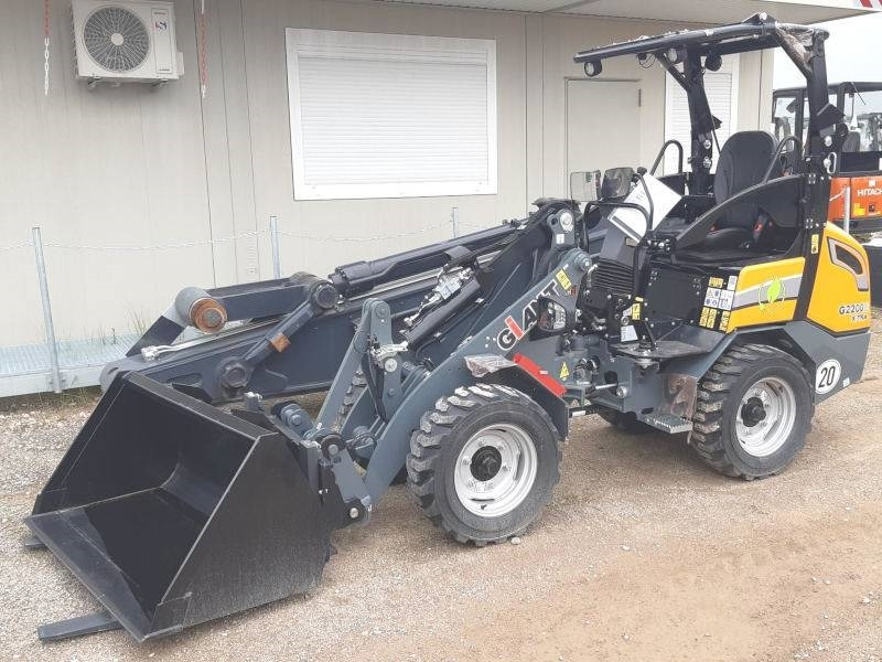 Giant G 2200 E X-Tra Elektro - Skid steer loader: picture 2 Giant G 2200 E X-Tra Elektro - Skid steer loader: picture 2