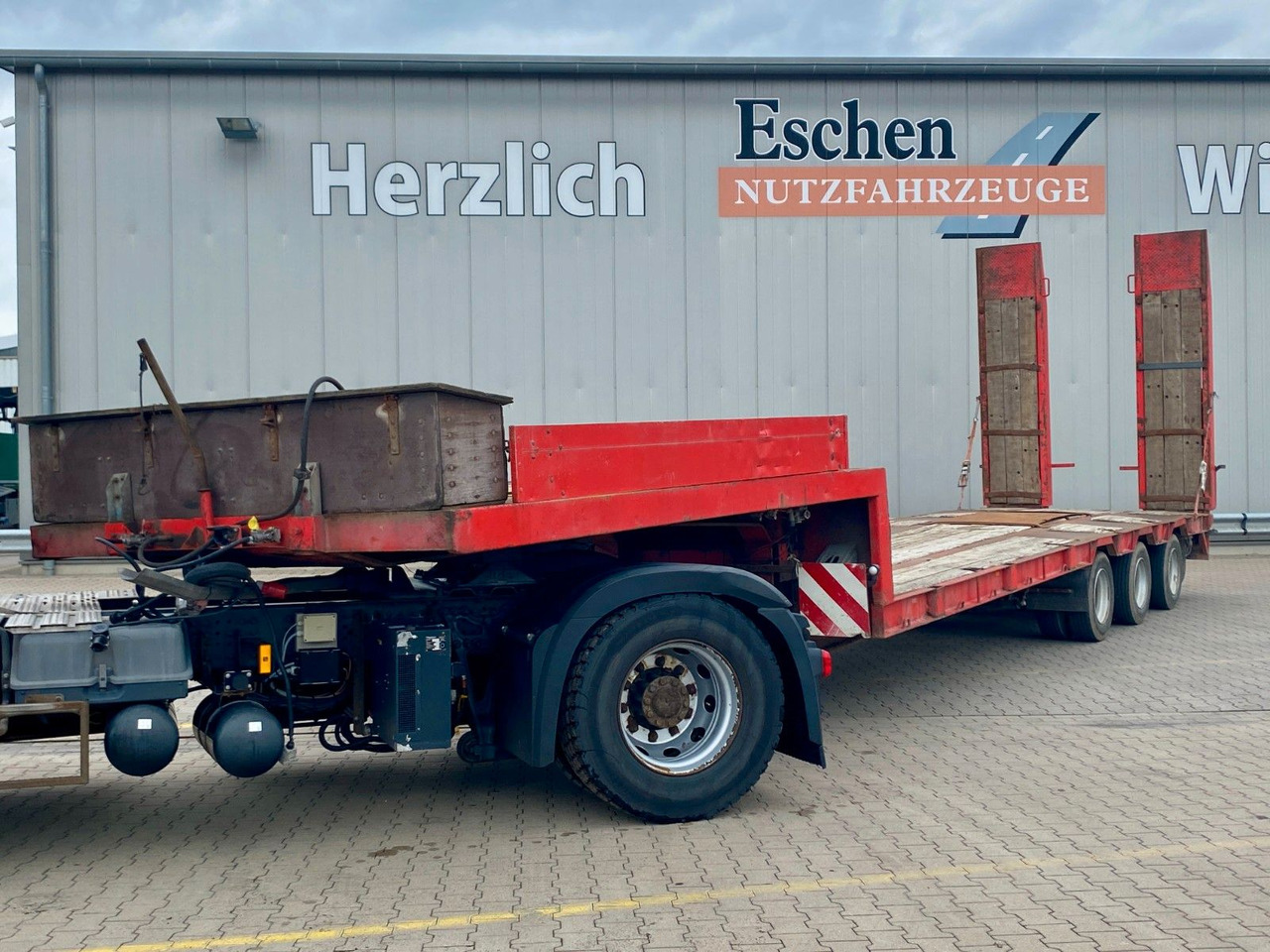 Bunge Tieflader| HU bis 02/2026*hydr. Rampen*Blatt*SAF - Low loader semi-trailer: picture 1 Bunge Tieflader| HU bis 02/2026*hydr. Rampen*Blatt*SAF - Low loader semi-trailer: picture 1