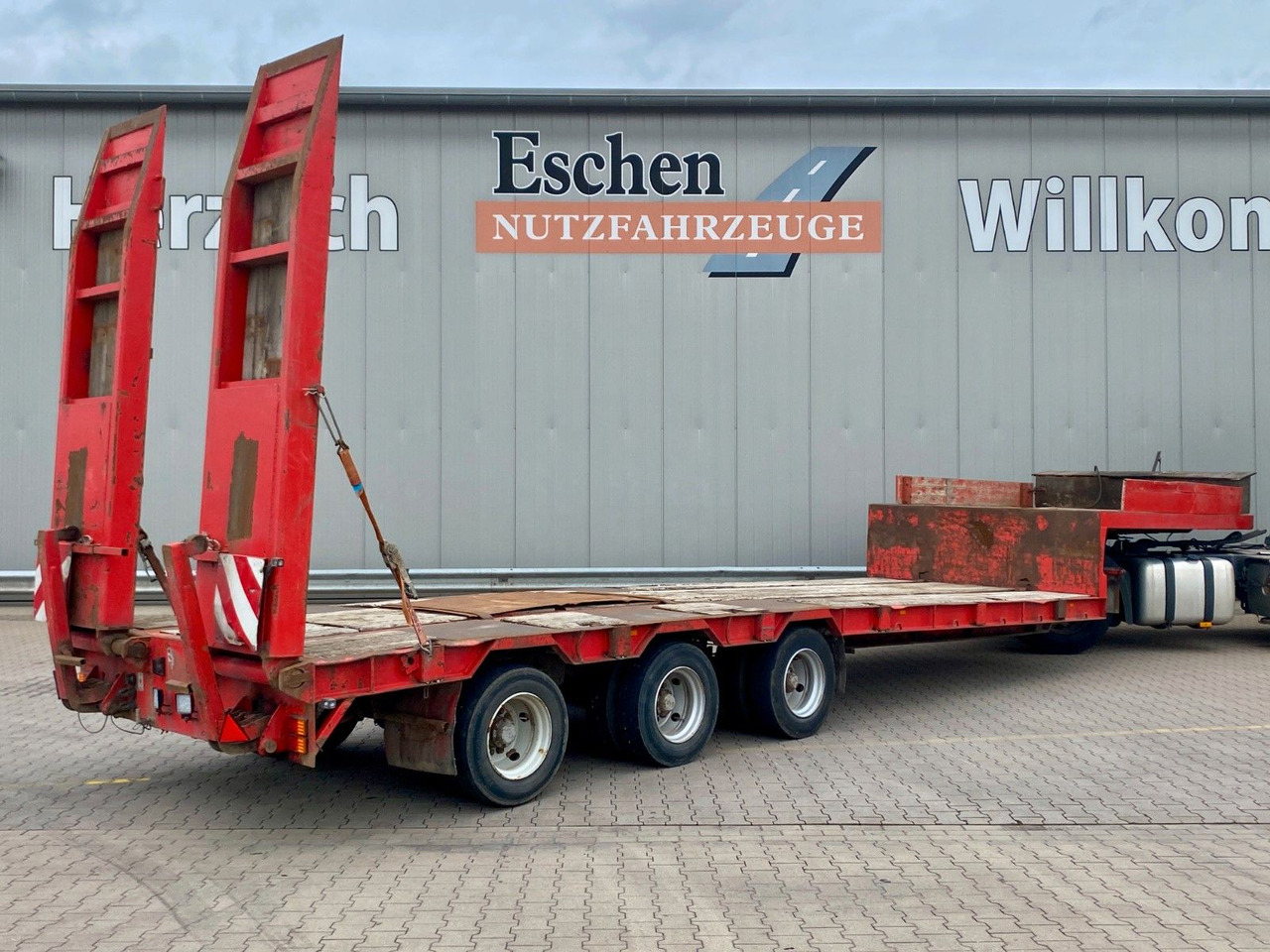 Bunge Tieflader| HU bis 02/2026*hydr. Rampen*Blatt*SAF - Low loader semi-trailer: picture 4 Bunge Tieflader| HU bis 02/2026*hydr. Rampen*Blatt*SAF - Low loader semi-trailer: picture 4