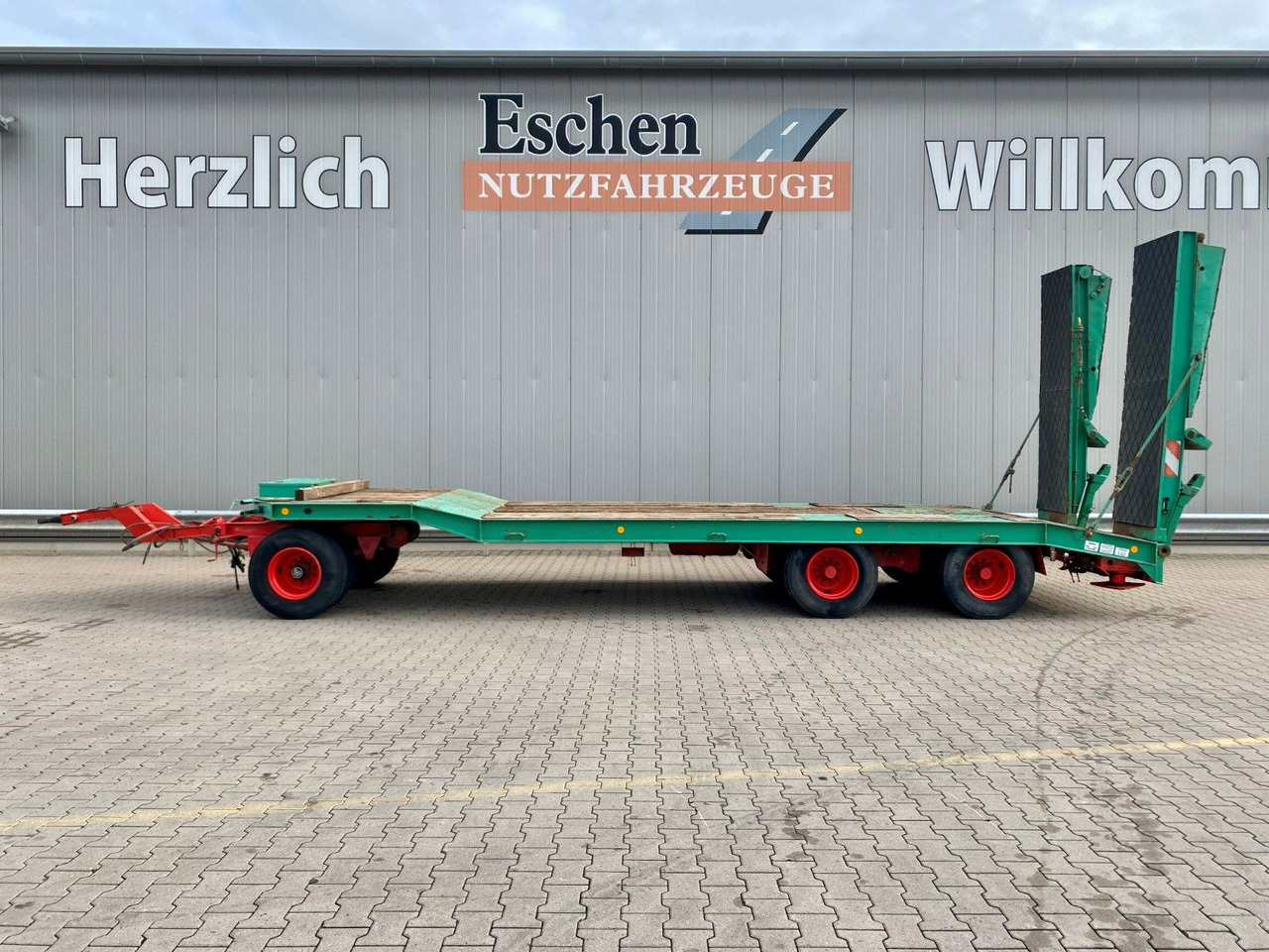 Goldhofer TU3-24/80 Tieflader*Wechselzugauge*Trommelbremse - Low loader trailer: picture 2 Goldhofer TU3-24/80 Tieflader*Wechselzugauge*Trommelbremse - Low loader trailer: picture 2