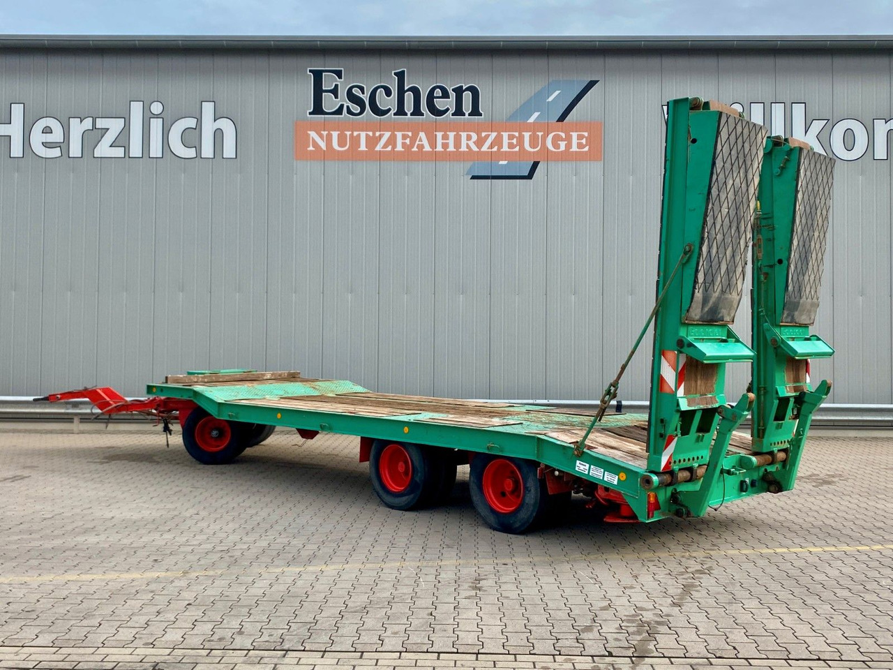 Goldhofer TU3-24/80 Tieflader*Wechselzugauge*Trommelbremse - Low loader trailer: picture 3 Goldhofer TU3-24/80 Tieflader*Wechselzugauge*Trommelbremse - Low loader trailer: picture 3