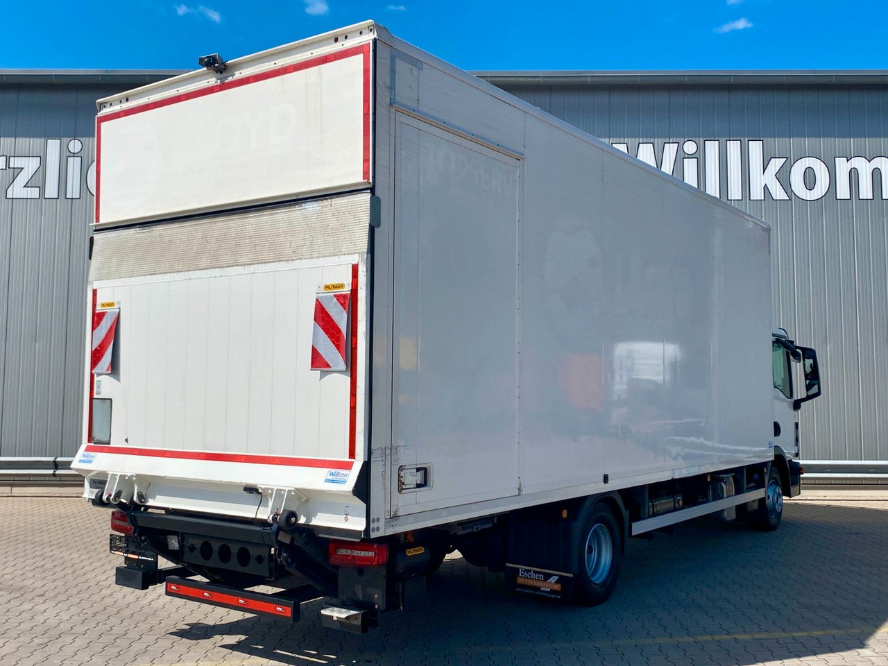 MAN TGL 12.220 Automatik*LBW*HU+BremseNEU*Navi*Kamer - Box truck: picture 5 MAN TGL 12.220 Automatik*LBW*HU+BremseNEU*Navi*Kamer - Box truck: picture 5