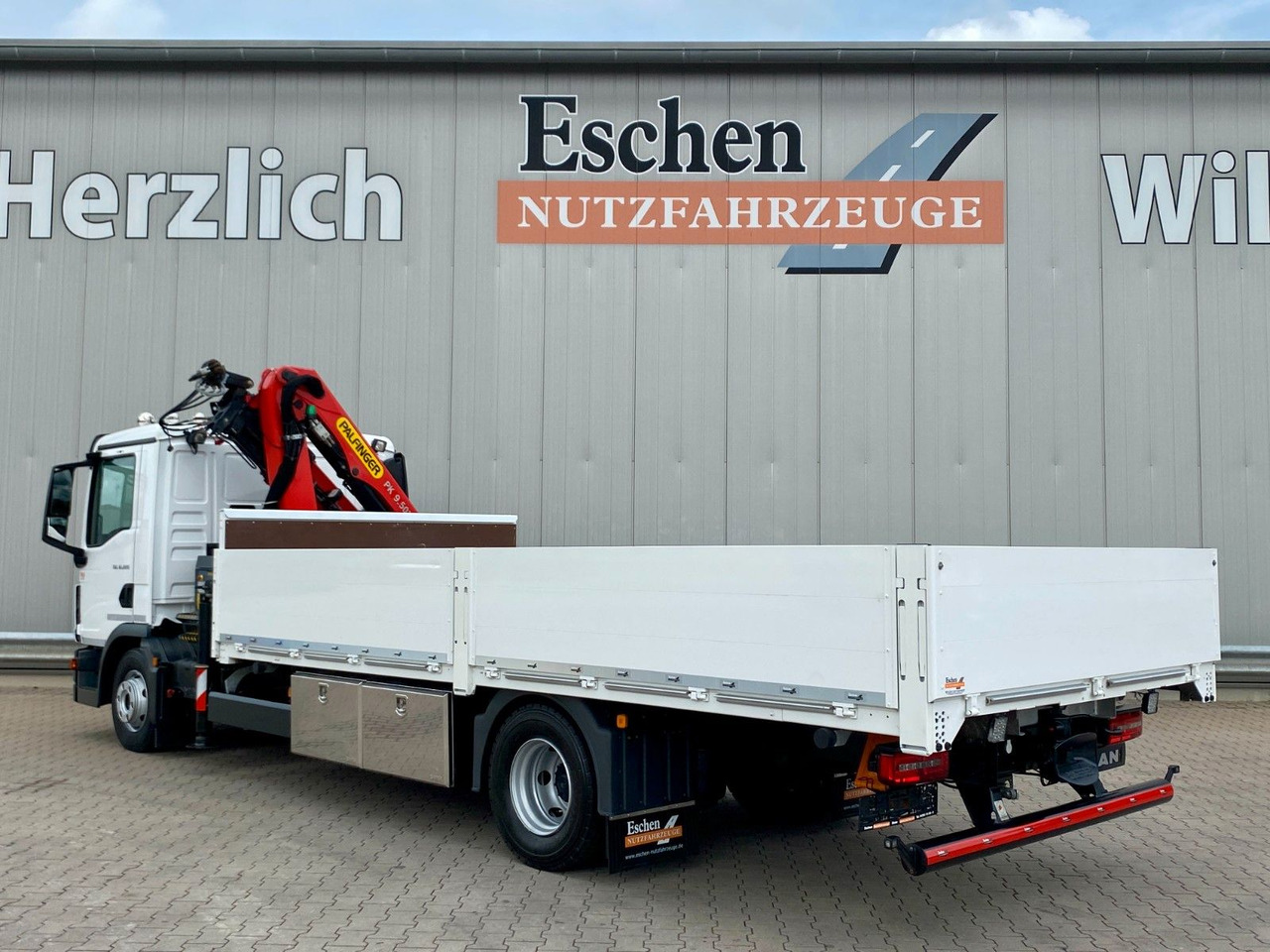 MAN TGL 12.220 | Palfinger PK 9.501*5+6. Kreis*Navi - Dropside/ Flatbed truck, Crane truck: picture 3 MAN TGL 12.220 | Palfinger PK 9.501*5+6. Kreis*Navi - Dropside/ Flatbed truck, Crane truck: picture 3