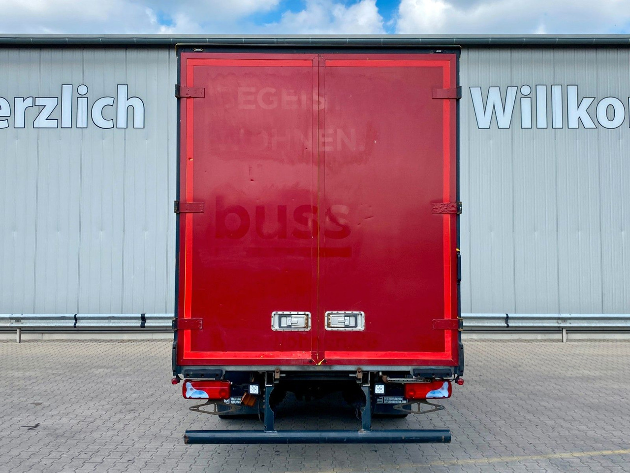 MAN TGL 7.150|Koffer innen Teppichverkleidung*Portal MAN TGL 7.150|Koffer innen Teppichverkleidung*Portal - Box van: picture 4 MAN TGL 7.150|Koffer innen Teppichverkleidung*Portal MAN TGL 7.150|Koffer innen Teppichverkleidung*Portal - Box van: picture 4