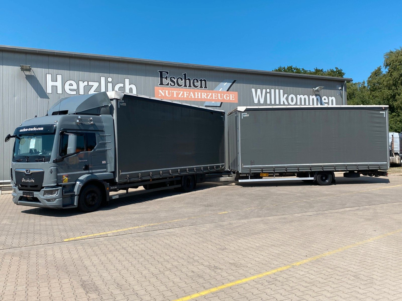 MAN TGM 15.250 + Redos Anhänger GESAMTZUG|Durchlader - Curtainsider truck: picture 1 MAN TGM 15.250 + Redos Anhänger GESAMTZUG|Durchlader - Curtainsider truck: picture 1