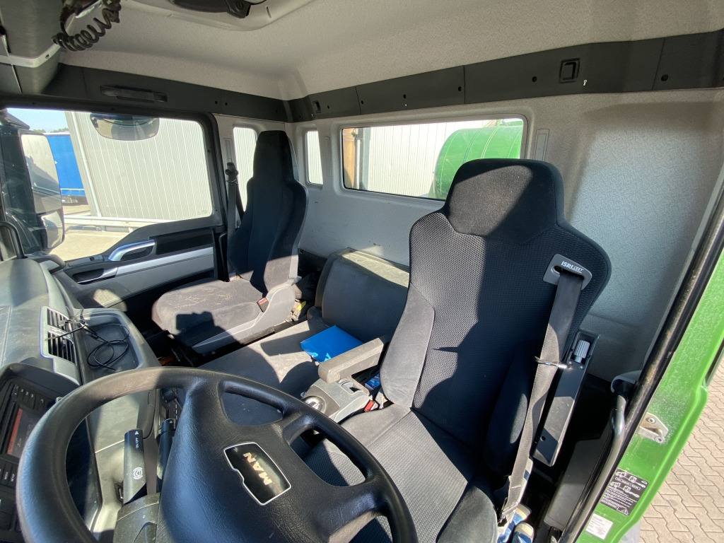 MAN TGS 32.360 8x4 BB / 9 m³ Stetter-Aufbau - Concrete mixer truck: picture 3 MAN TGS 32.360 8x4 BB / 9 m³ Stetter-Aufbau - Concrete mixer truck: picture 3