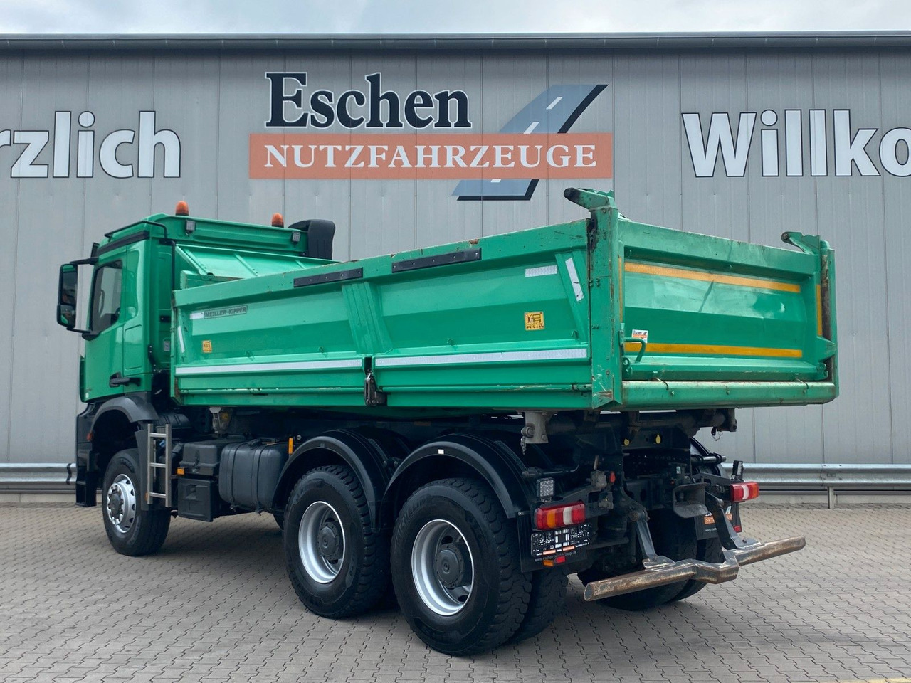 Mercedes-Benz Arocs 3345 6x6 | MEILLER*Bordmatik*Blatt*AHK+Oel - Tipper: picture 4 Mercedes-Benz Arocs 3345 6x6 | MEILLER*Bordmatik*Blatt*AHK+Oel - Tipper: picture 4