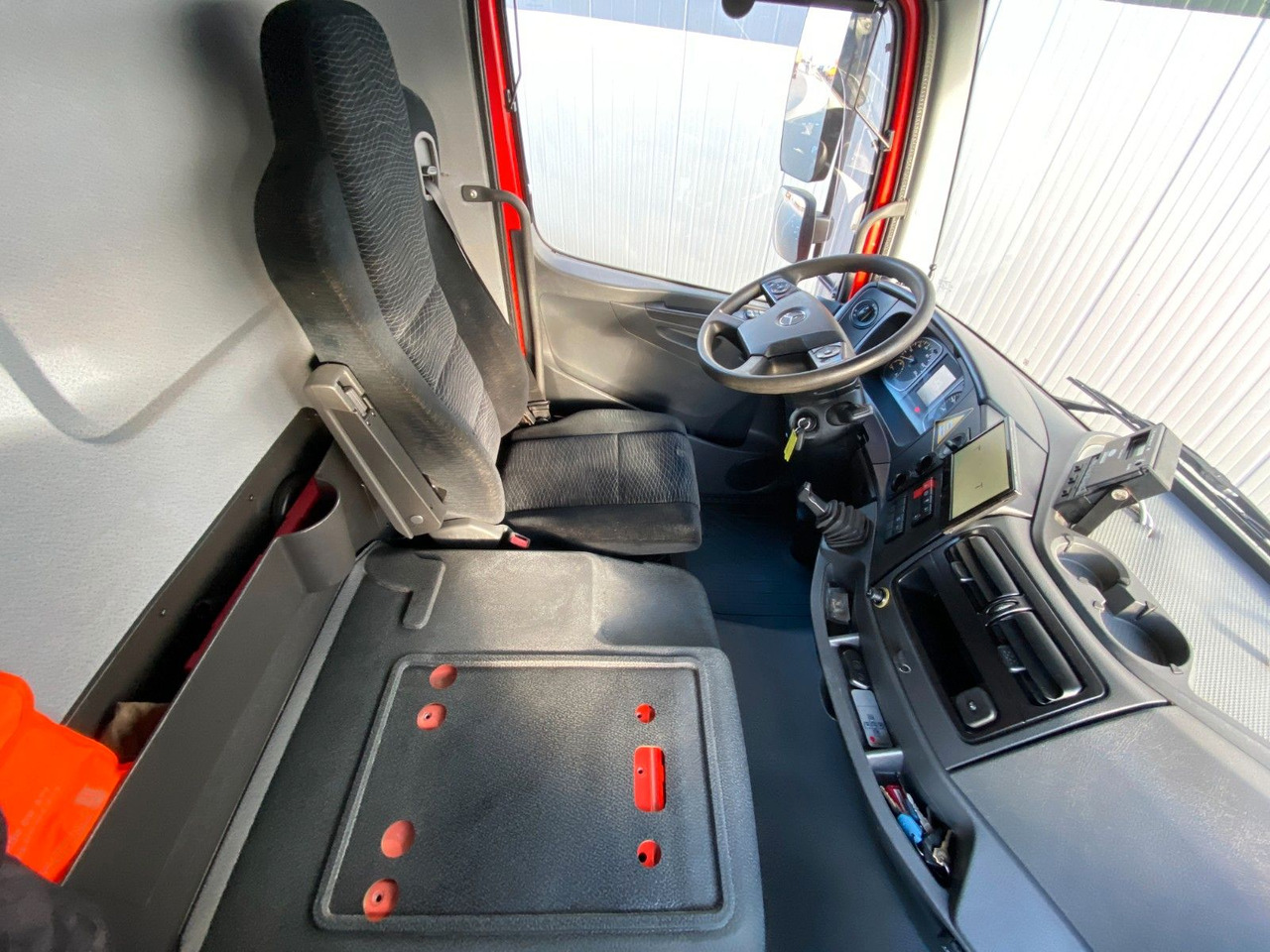 Mercedes-Benz Atego 1218 L Diesel/Netz*LBW*Carrier Supra 850Mt Mercedes-Benz Atego 1218 L Diesel/Netz*LBW*Carrier Supra 850Mt on lease Mercedes-Benz Atego 1218 L Diesel/Netz*LBW*Carrier Supra 850Mt Mercedes-Benz Atego 1218 L Diesel/Netz*LBW*Carrier Supra 850Mt: picture 15