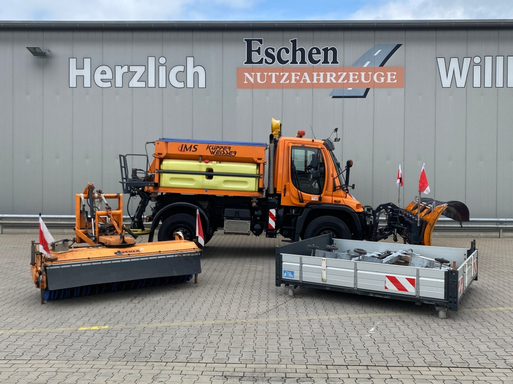 Snow removal vehicle Mercedes-Benz Unimog U 500 4x4: picture 9