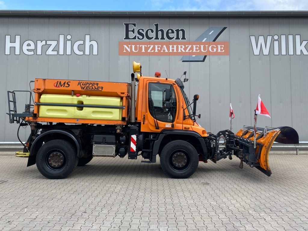 Snow removal vehicle Mercedes-Benz Unimog U 500 4x4: picture 6
