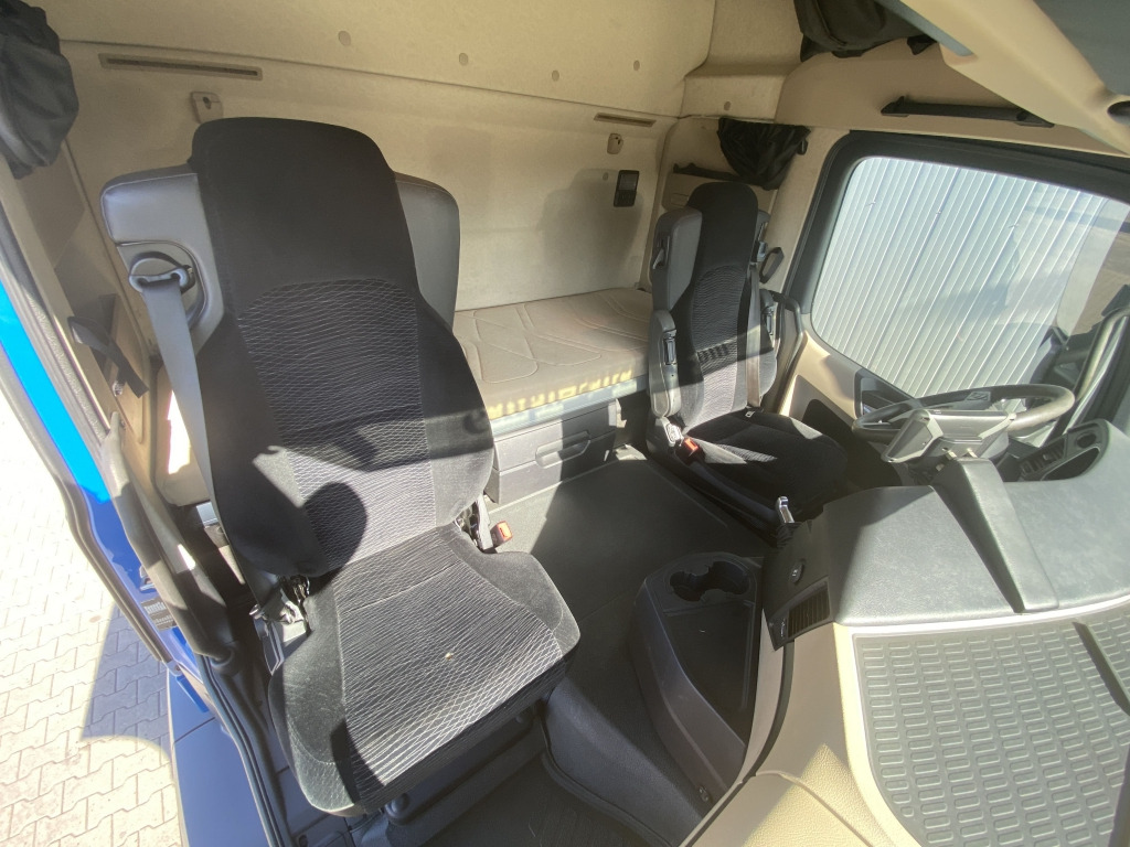 Tractor unit Mercedes-Benz 2642 LS 6x4 / Atlas 332.3 E-AS Faltkran: picture 15