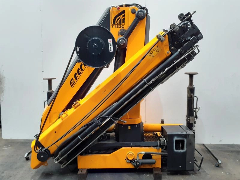 Grúa Ferrari F718 3C A5 - Loader crane for Truck: picture 1 Grúa Ferrari F718 3C A5 - Loader crane for Truck: picture 1