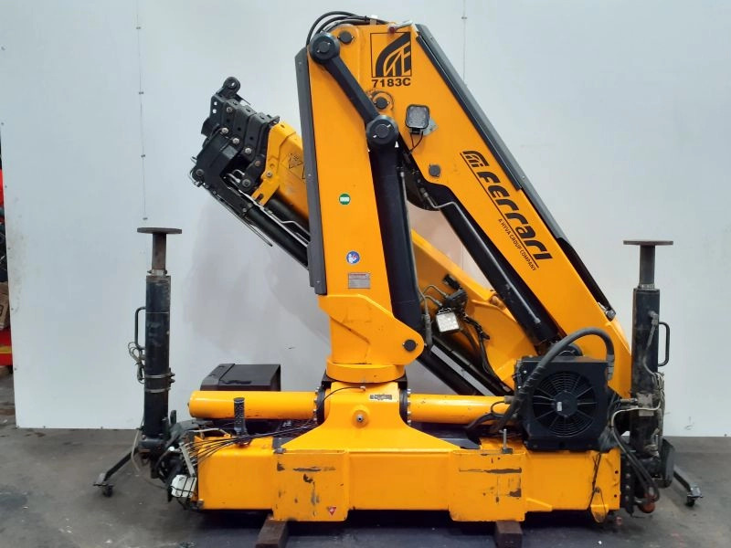 Grúa Ferrari F718 3C A5 - Loader crane for Truck: picture 2 Grúa Ferrari F718 3C A5 - Loader crane for Truck: picture 2