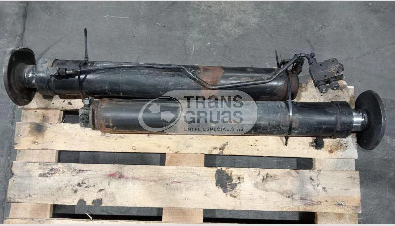 Grúa HMF 1563 K2 solo para recambios - Loader crane for Truck: picture 3 Grúa HMF 1563 K2 solo para recambios - Loader crane for Truck: picture 3