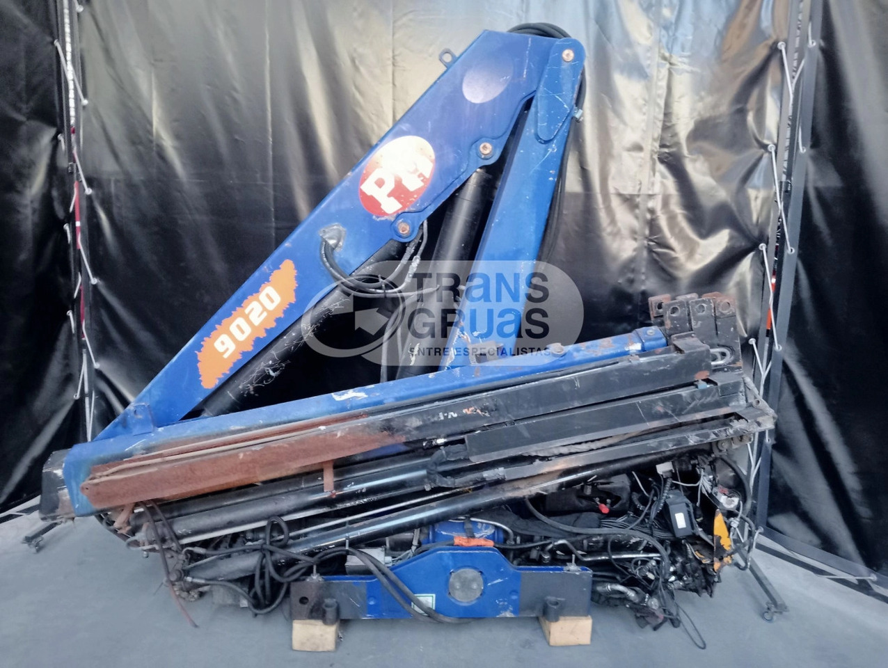 Grúa PM 9 - Loader crane for Truck: picture 3 Grúa PM 9 - Loader crane for Truck: picture 3