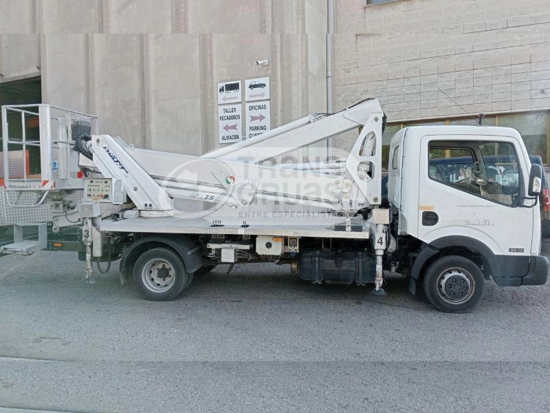 MULTITEL NISSAN NT 400 + MX 250 - Truck mounted aerial platform: picture 4 MULTITEL NISSAN NT 400 + MX 250 - Truck mounted aerial platform: picture 4