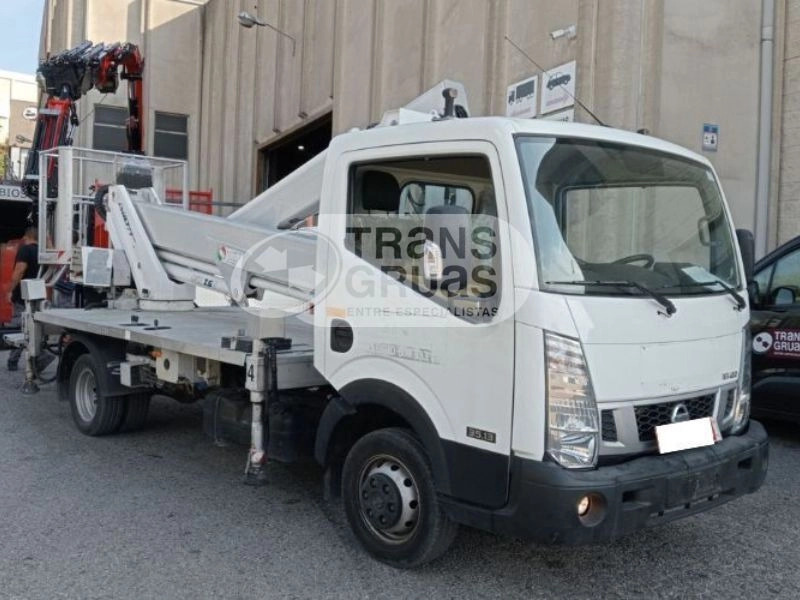 MULTITEL NISSAN NT 400 + MX 250 - Truck mounted aerial platform: picture 2 MULTITEL NISSAN NT 400 + MX 250 - Truck mounted aerial platform: picture 2