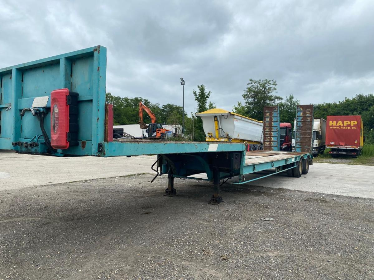 Castera  - Low loader semi-trailer: picture 3 Castera  - Low loader semi-trailer: picture 3