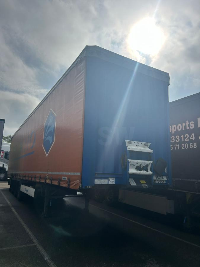 Krone - Curtainsider semi-trailer: picture 1 Krone - Curtainsider semi-trailer: picture 1