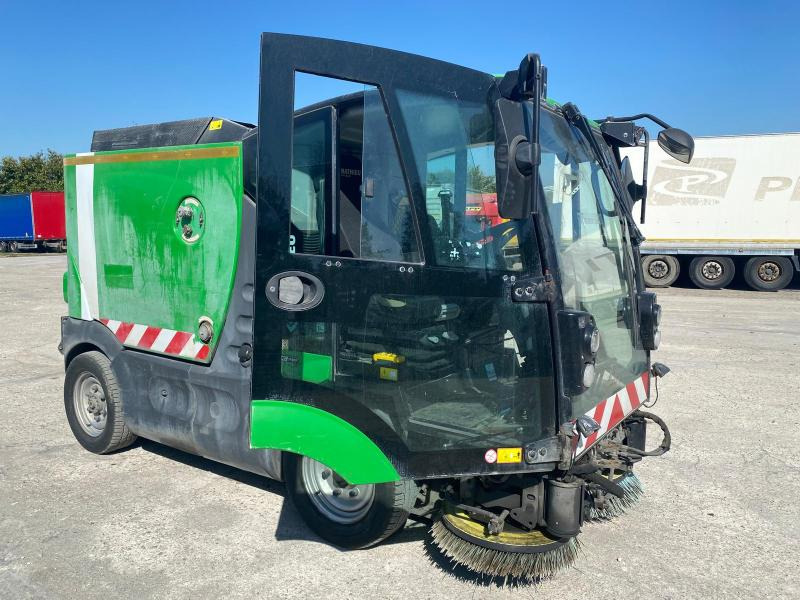 Mathieu Azura MC210 - Road sweeper: picture 1 Mathieu Azura MC210 - Road sweeper: picture 1