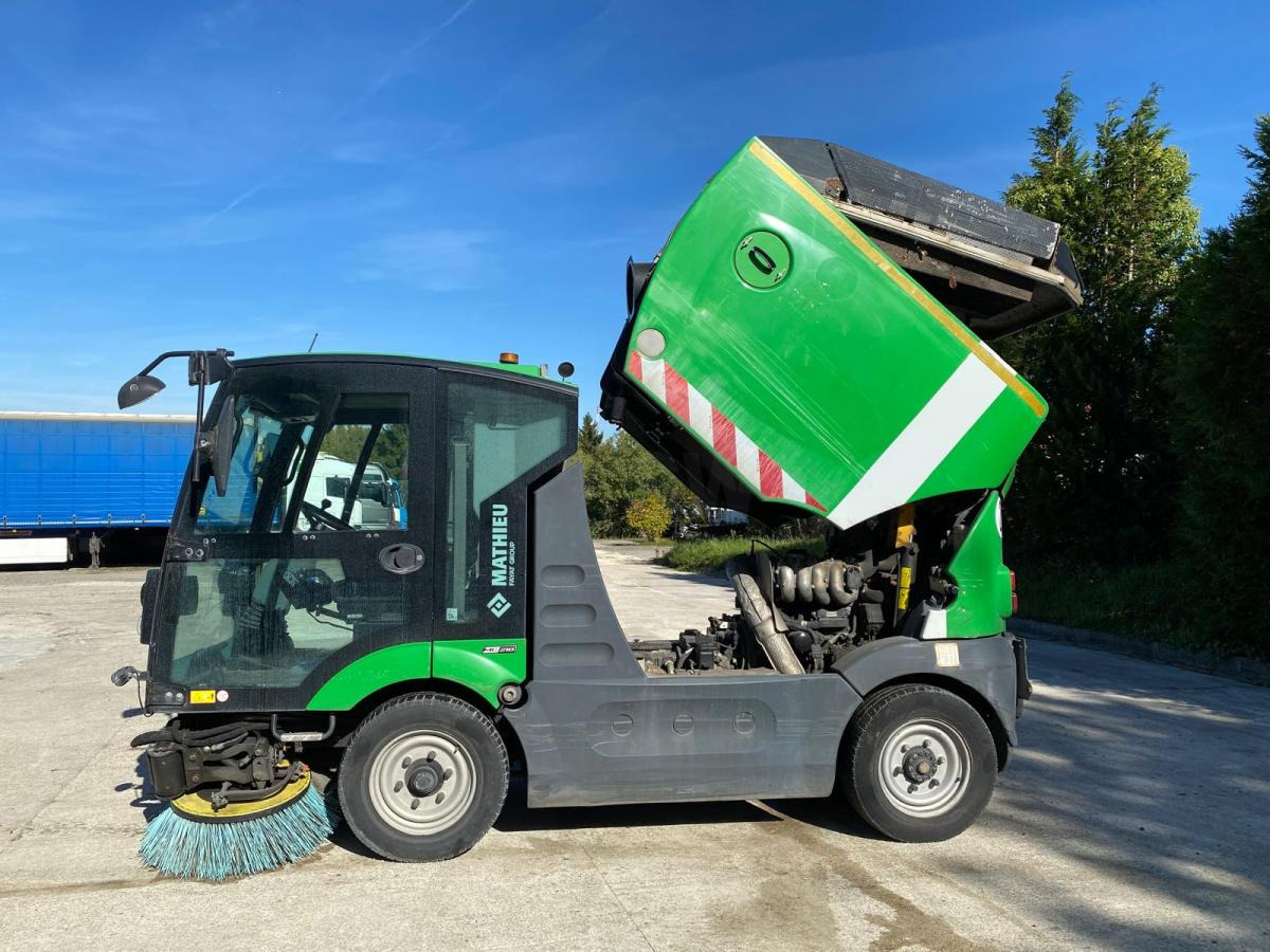Mathieu Azura MC210 - Road sweeper: picture 4 Mathieu Azura MC210 - Road sweeper: picture 4