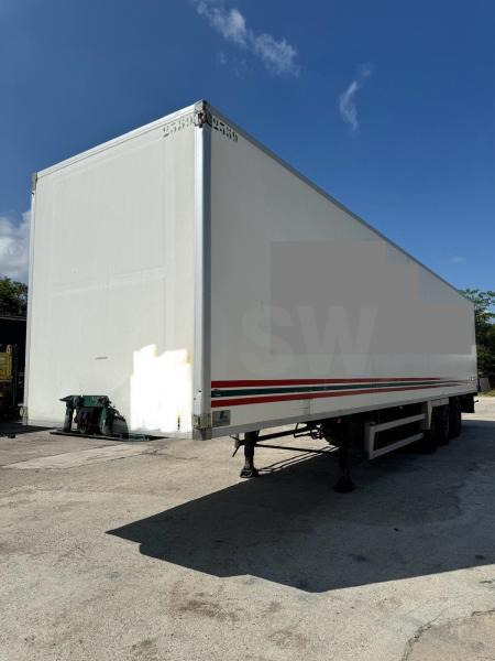 Samro - Isothermal semi-trailer: picture 4 Samro - Isothermal semi-trailer: picture 4