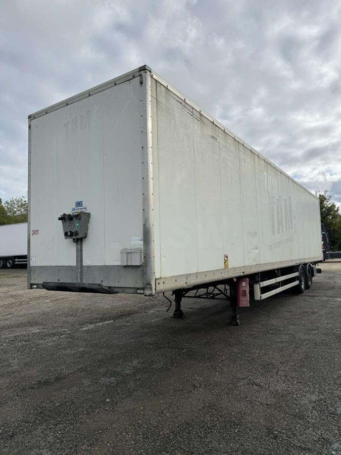 Samro - Closed box semi-trailer: picture 1 Samro - Closed box semi-trailer: picture 1