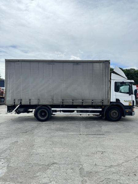Scania 94 D220 - Curtainsider truck: picture 4 Scania 94 D220 - Curtainsider truck: picture 4