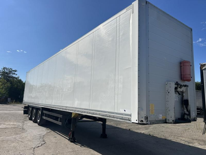 Schmitz Cargobull - Closed box semi-trailer: picture 1 Schmitz Cargobull - Closed box semi-trailer: picture 1