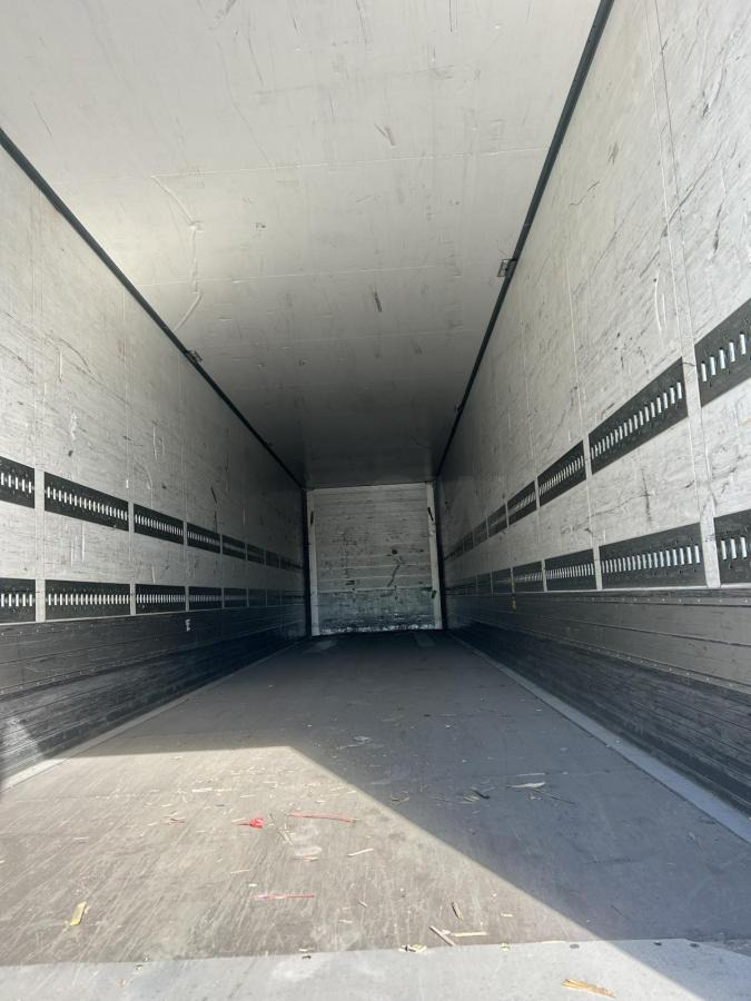 Closed box semi-trailer Schmitz Cargobull: picture 9 Closed box semi-trailer Schmitz Cargobull: picture 9