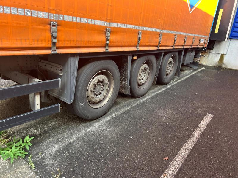 Schmitz Cargobull - Curtainsider semi-trailer: picture 4 Schmitz Cargobull - Curtainsider semi-trailer: picture 4