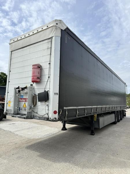 Schmitz Cargobull - Curtainsider semi-trailer: picture 3 Schmitz Cargobull - Curtainsider semi-trailer: picture 3