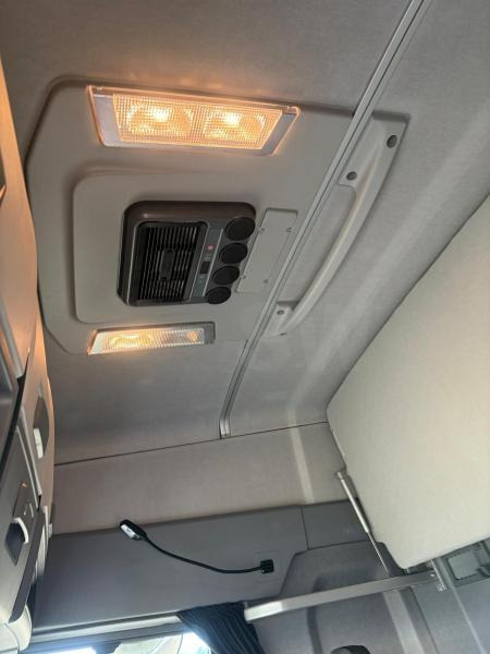 MAN TGX 18.500 - Tractor unit: picture 4 MAN TGX 18.500 - Tractor unit: picture 4