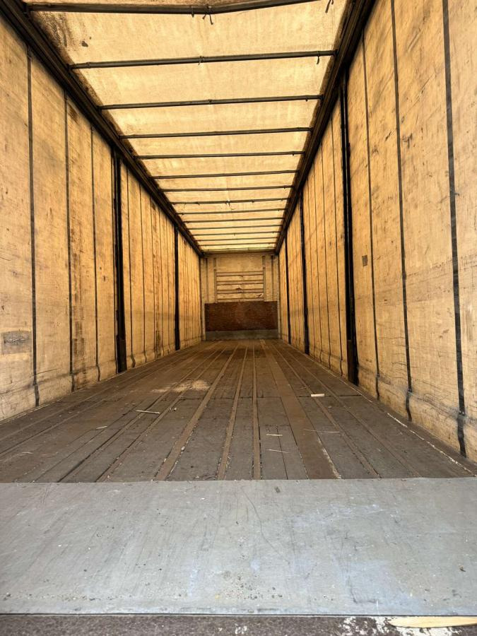 Trailor - Curtainsider semi-trailer: picture 4 Trailor - Curtainsider semi-trailer: picture 4