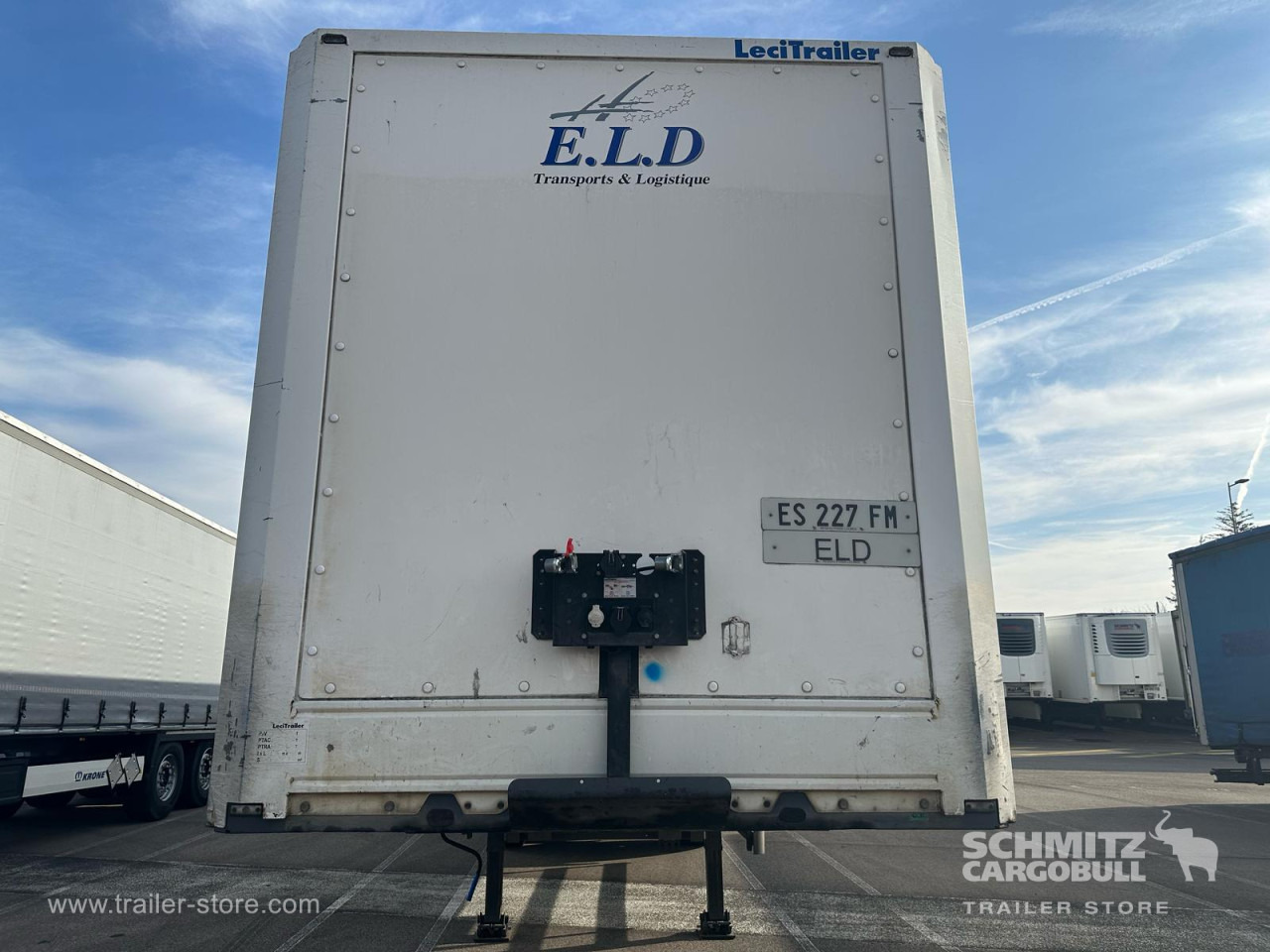 Closed box semi-trailer LECI TRAILER Dryfreight Standard Roller shutter door: picture 10