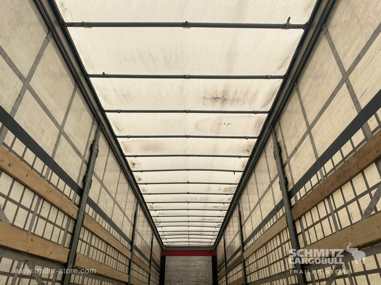 SCHMITZ Curtainsider Standard Taillift - Curtainsider semi-trailer: picture 5 SCHMITZ Curtainsider Standard Taillift - Curtainsider semi-trailer: picture 5