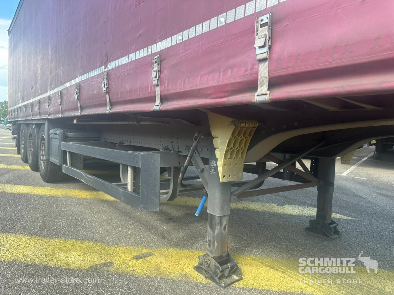 SCHMITZ Curtainsider Standard Taillift - Curtainsider semi-trailer: picture 2 SCHMITZ Curtainsider Standard Taillift - Curtainsider semi-trailer: picture 2