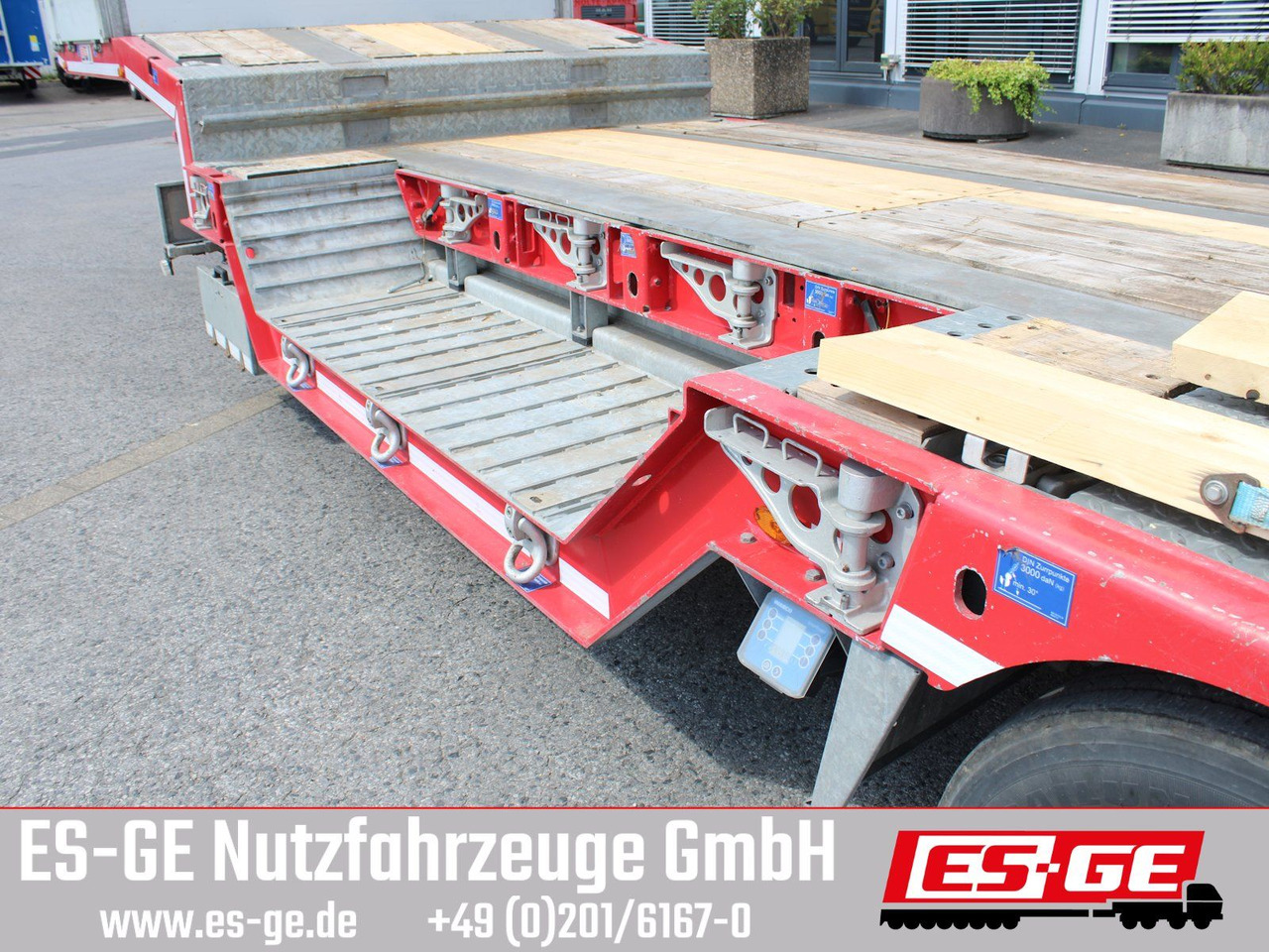 Low loader semi-trailer ES-GE 3-Achs-Satteltieflader, Radmulden: picture 8
